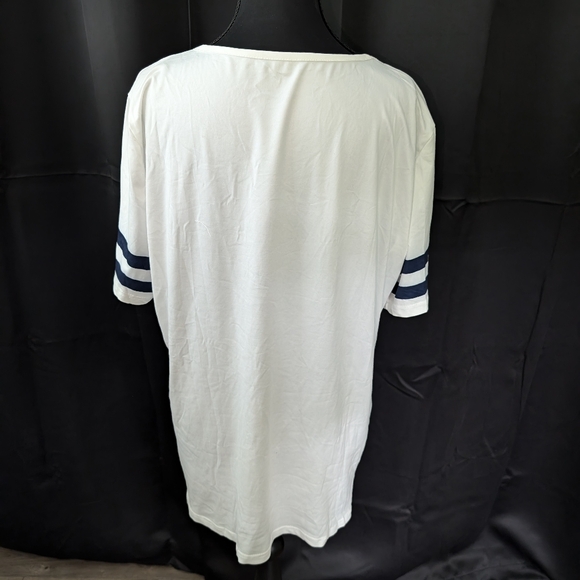 White and Blue Relaxed Short Sleeve Tee - Picture 3 of 3